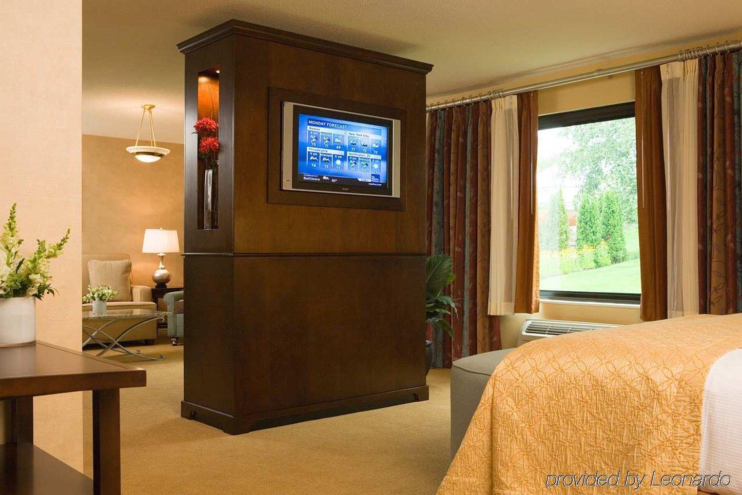 Doubletree By Hilton Hotel Boston - Bedford Glen Exterior photo