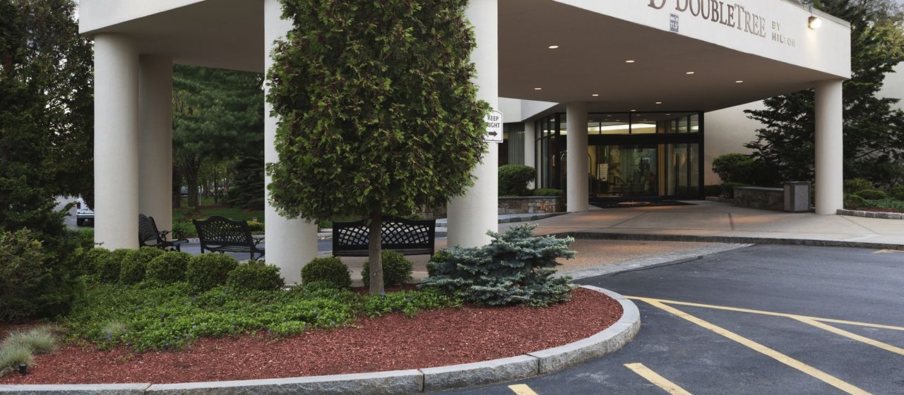 Doubletree By Hilton Hotel Boston - Bedford Glen Exterior photo