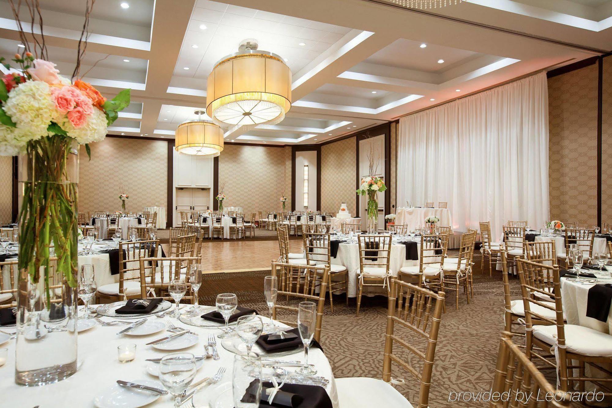 Doubletree By Hilton Hotel Boston - Bedford Glen Exterior photo