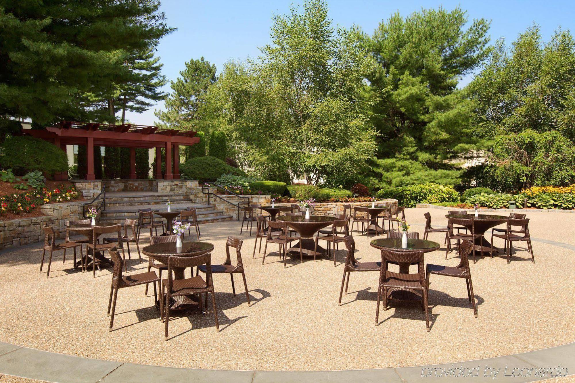 Doubletree By Hilton Hotel Boston - Bedford Glen Exterior photo