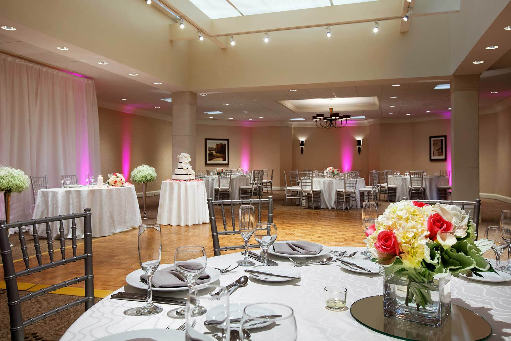 Doubletree By Hilton Hotel Boston - Bedford Glen Exterior photo