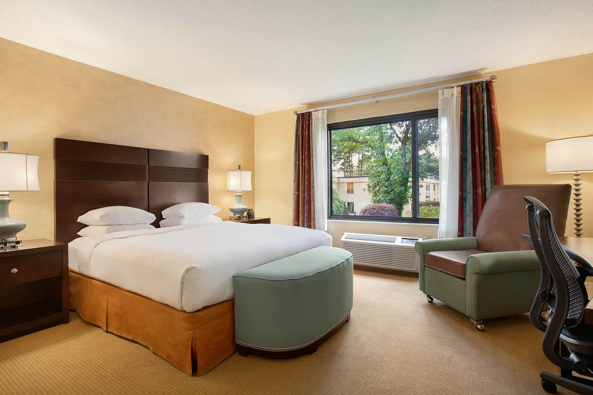 Doubletree By Hilton Hotel Boston - Bedford Glen Exterior photo