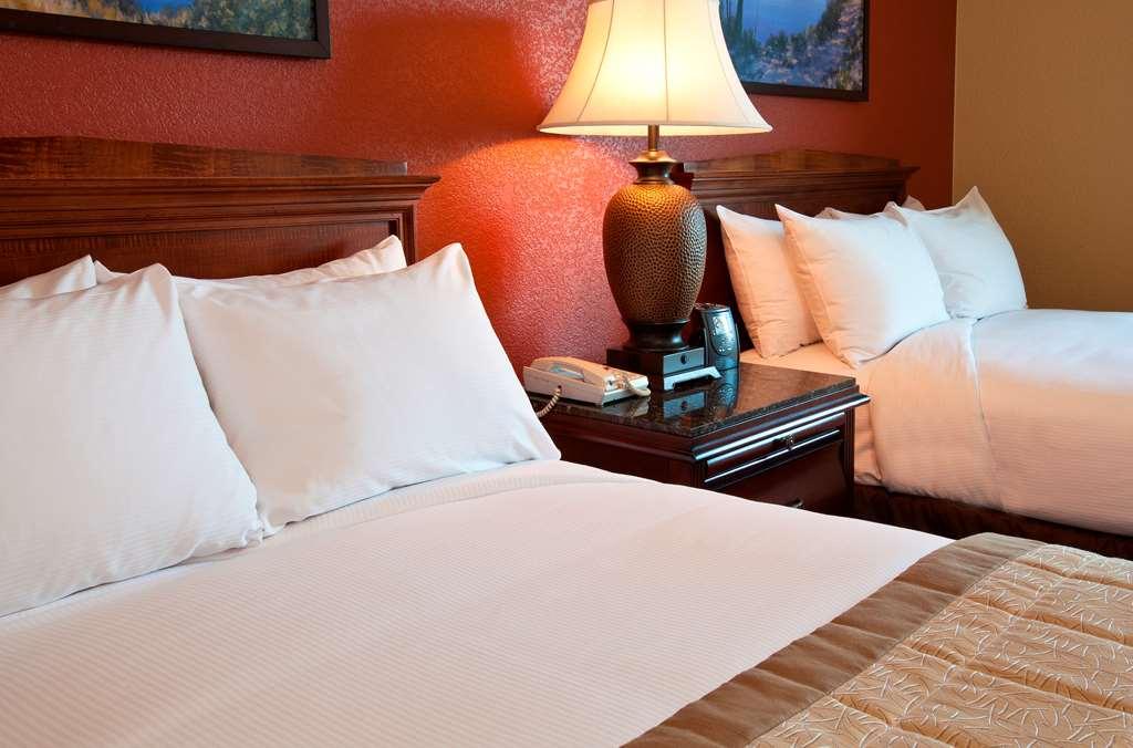 Doubletree By Hilton Hotel Boston - Bedford Glen Room photo